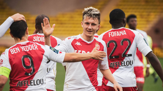 西汉姆联VS埃弗顿英超综合｜西汉姆联逆转热刺 埃弗顿完胜纽卡